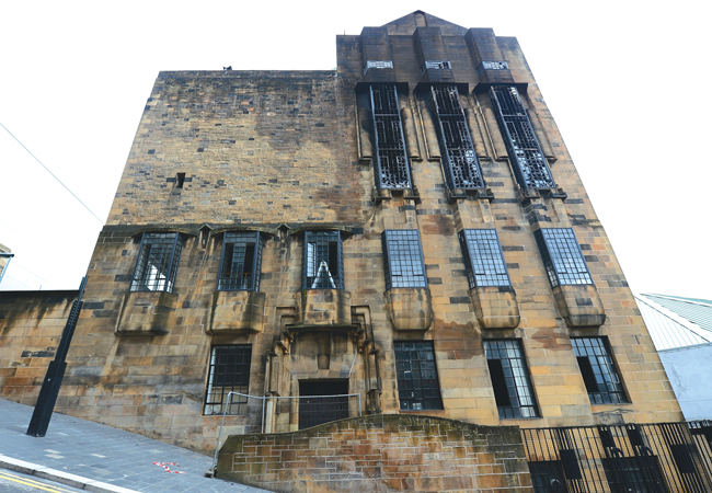  El Edificio Mackintosh después del incendio