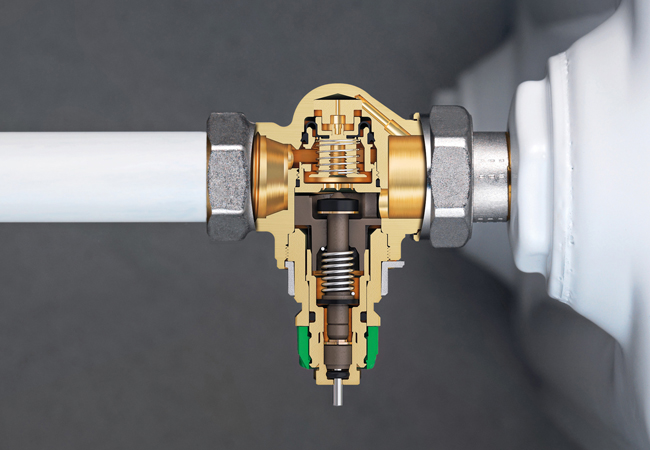 Radiator thermostat clearance