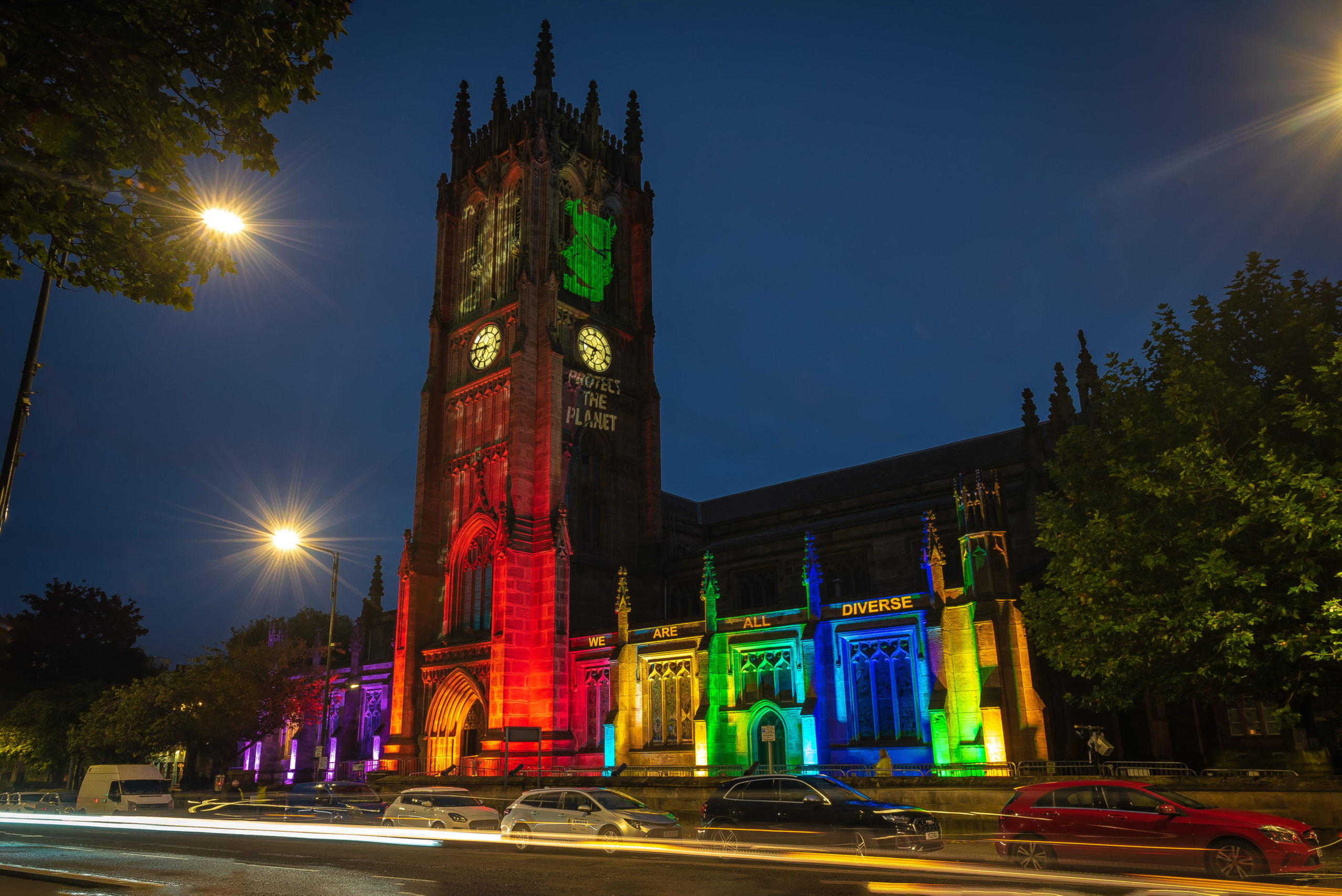Light Night Leeds SLL illuminates city landmark CIBSE Journal